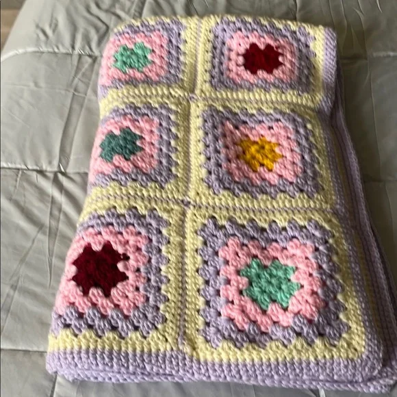 NWT Handmade Afgan Crochet Blanket Throw 55" x 47" - Picture 9 of 9